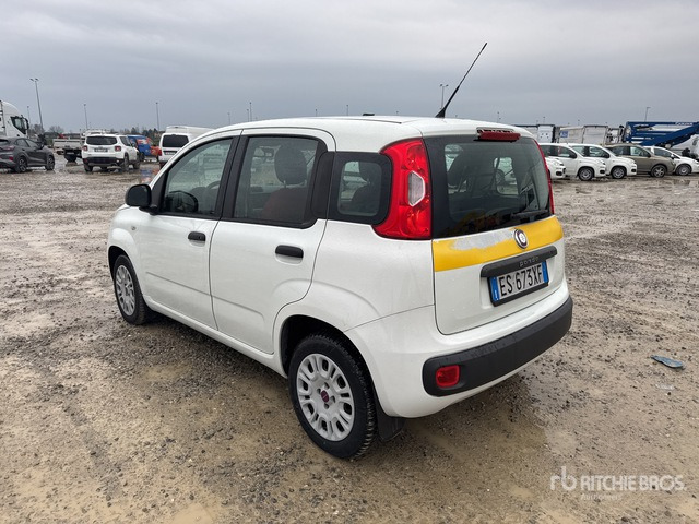 2013 Fiat Panda Automobile - PKW: das Bild 2 2013 Fiat Panda Automobile - PKW: das Bild 2