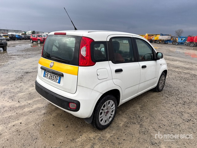 2014 Fiat Panda Automobile - PKW: das Bild 3 2014 Fiat Panda Automobile - PKW: das Bild 3