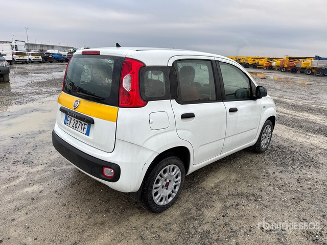 2014 Fiat Panda Automobile - PKW: das Bild 3 2014 Fiat Panda Automobile - PKW: das Bild 3