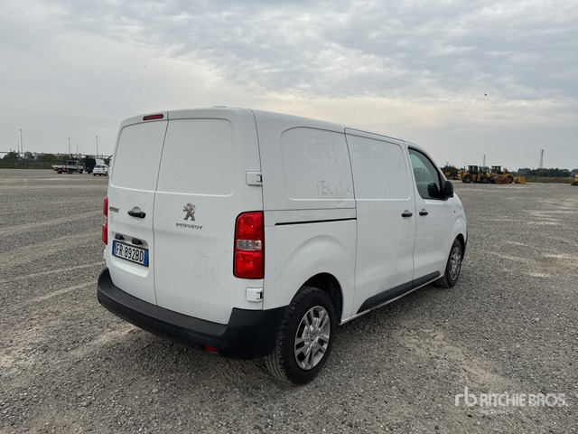 2018 Peugeot Expert Autocarro furgonato - Kleintransporter: das Bild 3 2018 Peugeot Expert Autocarro furgonato - Kleintransporter: das Bild 3