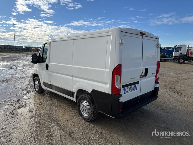 2020 Peugeot Boxer L1H1 2.2 BLUEHDI 140CV SeS Van Truck - Koffer LKW: das Bild 2 2020 Peugeot Boxer L1H1 2.2 BLUEHDI 140CV SeS Van Truck - Koffer LKW: das Bild 2