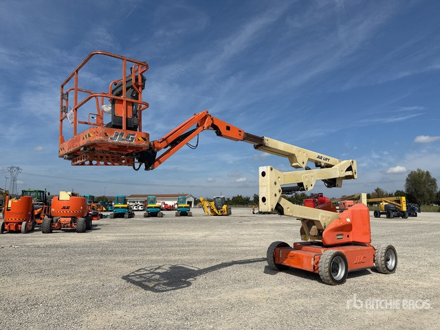 2008 JLG E450AJ V A069 Piattaforma monobraccio articolata - Andere Technik: das Bild 2 2008 JLG E450AJ V A069 Piattaforma monobraccio articolata - Andere Technik: das Bild 2