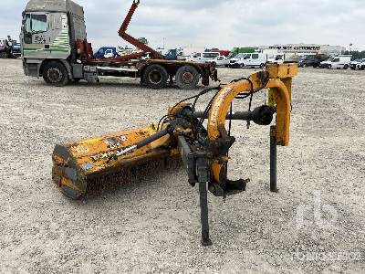FERRI ZL 180 - Mähwerk: das Bild 4 FERRI ZL 180 - Mähwerk: das Bild 4