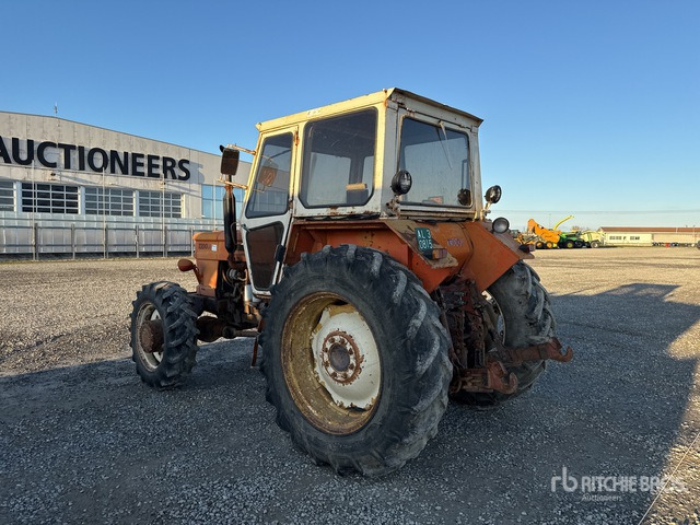 Fiat 1300 DT 4WD Tractor - Traktor: das Bild 2 Fiat 1300 DT 4WD Tractor - Traktor: das Bild 2