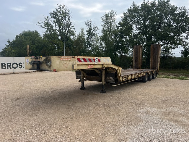 2004 Castera 3SS34T Tri/A Semi-Remorque Porte-Engin ... Lowboy Trailer - Tieflader Auflieger: das Bild 2 2004 Castera 3SS34T Tri/A Semi-Remorque Porte-Engin ... Lowboy Trailer - Tieflader Auflieger: das Bild 2