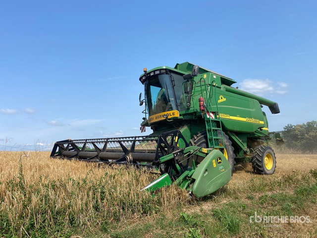 2004 John Deere 9660 WTS Hillmaster II with header and header trailer ... Combine Harvester - Schlegelmäher/ Mulcher: das Bild 1 2004 John Deere 9660 WTS Hillmaster II with header and header trailer ... Combine Harvester - Schlegelmäher/ Mulcher: das Bild 1