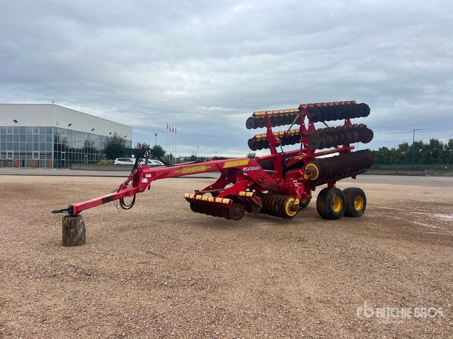 2009 Vaderstad Carrier 650 6.5 m Semi-Mount Dechaumeur A D ... Disc Harrow - Scheibenegge: das Bild 2 2009 Vaderstad Carrier 650 6.5 m Semi-Mount Dechaumeur A D ... Disc Harrow - Scheibenegge: das Bild 2