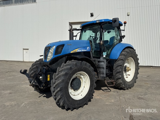 2010 New Holland T7050 AutoCommand 4x4 Tracteur Agricole 4WD Tractor - Traktor: das Bild 2 2010 New Holland T7050 AutoCommand 4x4 Tracteur Agricole 4WD Tractor - Traktor: das Bild 2