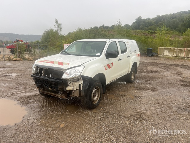 2013 Isuzu D-MAX 4x4 Dual Cab (Inoperable) Pickup - Pick-up: das Bild 4 2013 Isuzu D-MAX 4x4 Dual Cab (Inoperable) Pickup - Pick-up: das Bild 4