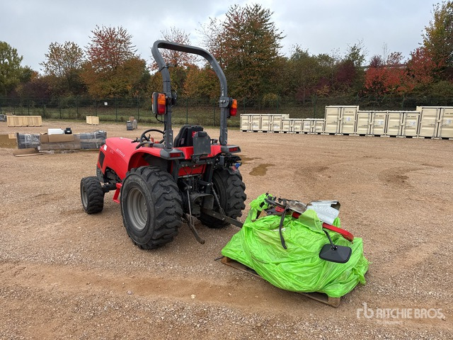 2015 Kubota STW34R 4WD Tracteur Utilitaire (Inoper ... Utility Tractor - Kleintraktor: das Bild 2 2015 Kubota STW34R 4WD Tracteur Utilitaire (Inoper ... Utility Tractor - Kleintraktor: das Bild 2
