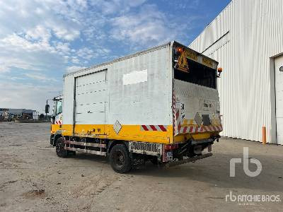 IVECO 120E24 4x2 Camion Fourgon - Koffer LKW: das Bild 2 IVECO 120E24 4x2 Camion Fourgon - Koffer LKW: das Bild 2