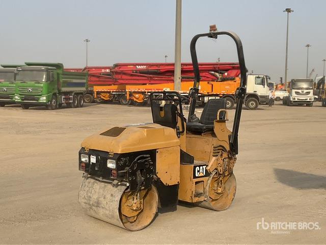 2006 Cat CB114 - Walzen: das Bild 1 2006 Cat CB114 - Walzen: das Bild 1