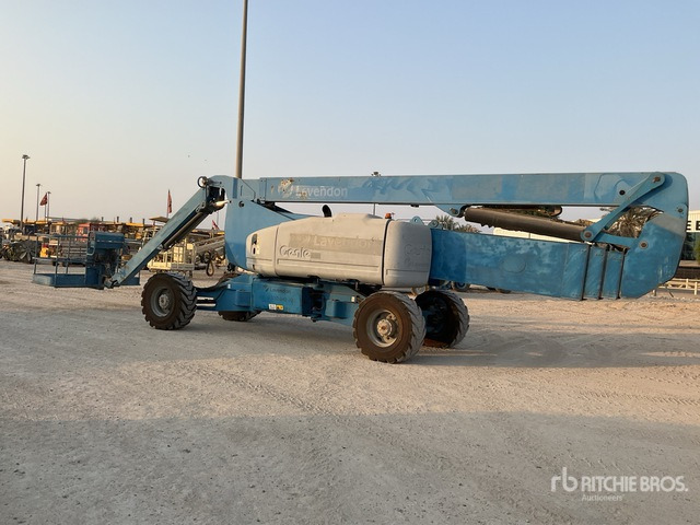 2008 Genie Z-135 4WD Diesel Articulating Boom Lift - Gelenkarmbühne: das Bild 4 2008 Genie Z-135 4WD Diesel Articulating Boom Lift - Gelenkarmbühne: das Bild 4