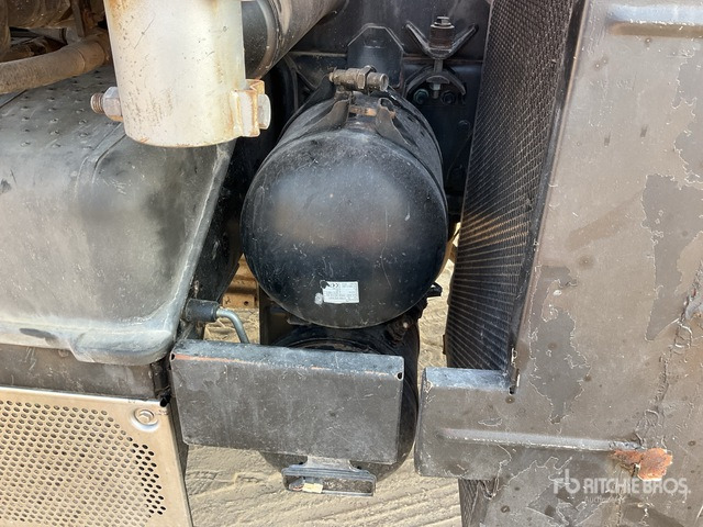 2012 Mercedes-Benz Unimog 500 Solar Panel Cleaning Truck :Misc. Truck - Kehrmaschine: das Bild 4 2012 Mercedes-Benz Unimog 500 Solar Panel Cleaning Truck :Misc. Truck - Kehrmaschine: das Bild 4