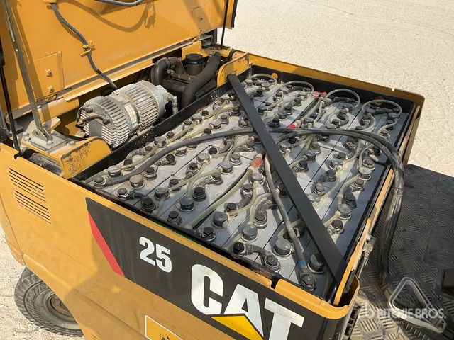 2014 Cat EP25K-PAC 2.5 ton Electric Forklift - Elektrostapler: das Bild 5 2014 Cat EP25K-PAC 2.5 ton Electric Forklift - Elektrostapler: das Bild 5