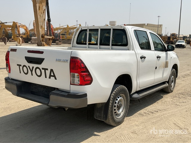 2018 Toyota Hilux 4x4 Crew Cab Pickup - Pick-up: das Bild 4 2018 Toyota Hilux 4x4 Crew Cab Pickup - Pick-up: das Bild 4