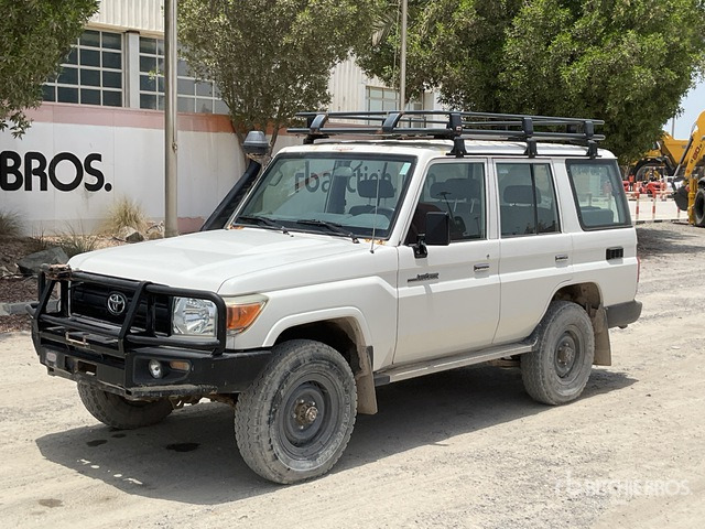 2018 Toyota Land Cruiser 76L 4x4 SUV - SUV/ Geländewagen: das Bild 1 2018 Toyota Land Cruiser 76L 4x4 SUV - SUV/ Geländewagen: das Bild 1