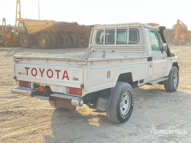 2018 Toyota Land Cruiser 79L 4x4 Pickup - Pick-up: das Bild 3 2018 Toyota Land Cruiser 79L 4x4 Pickup - Pick-up: das Bild 3