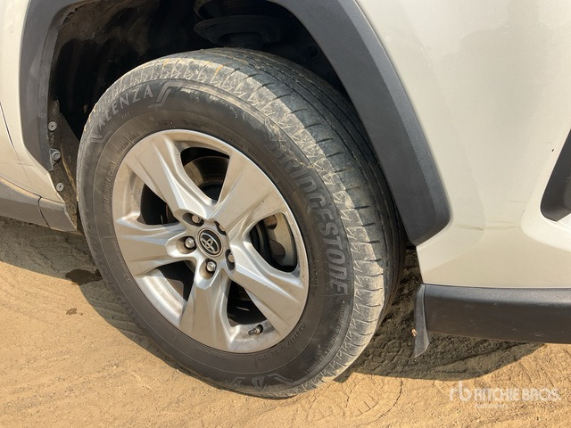 2019 Toyota RAV4 4WD SUV - SUV/ Geländewagen: das Bild 5 2019 Toyota RAV4 4WD SUV - SUV/ Geländewagen: das Bild 5