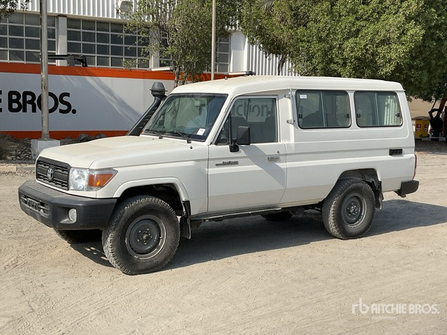 2020 Toyota Land Cruiser 78L 4x4 SUV - SUV/ Geländewagen: das Bild 1 2020 Toyota Land Cruiser 78L 4x4 SUV - SUV/ Geländewagen: das Bild 1