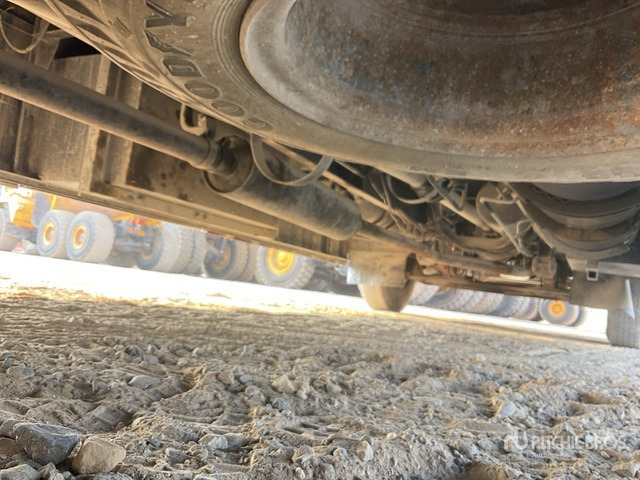 2008 TATA LPO1316/55 4x2 81-Seat Transit Bus - Bus: das Bild 4 2008 TATA LPO1316/55 4x2 81-Seat Transit Bus - Bus: das Bild 4