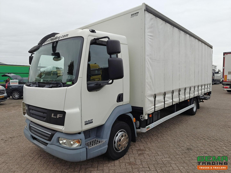 DAF FA LF45.140 4x2 Dagcab Euro4 - 12T - Schuifzeilen/Geslotenbak 6.9m + Laadklep 1500kg - 66.000km Origineel! - Handgeschakeld - Plane LKW: das Bild 1 DAF FA LF45.140 4x2 Dagcab Euro4 - 12T - Schuifzeilen/Geslotenbak 6.9m + Laadklep 1500kg - 66.000km Origineel! - Handgeschakeld - Plane LKW: das Bild 1