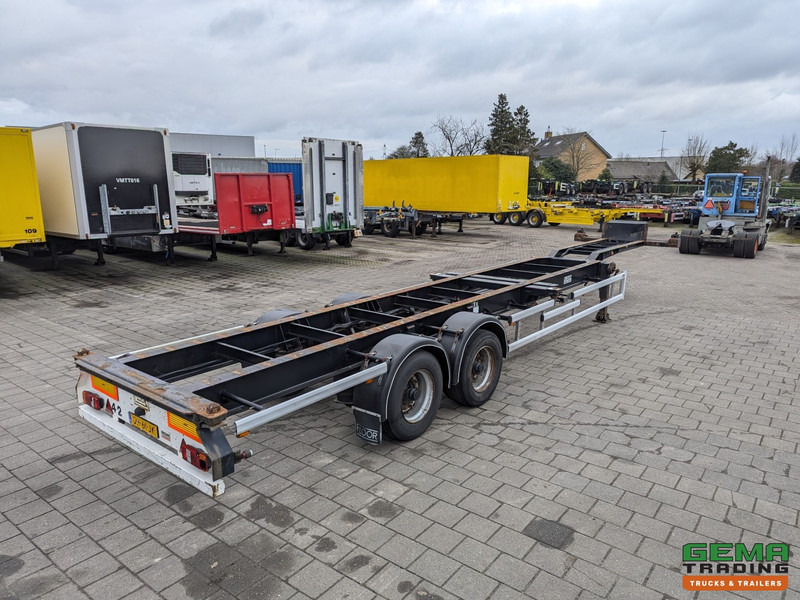 Floor FLCO 12-18 2-Assen BPW - Trommelremmen - 2x 20FT en 40FT Aansluiting - 4140KG - Container/ Wechselfahrgestell Auflieger: das Bild 1 Floor FLCO 12-18 2-Assen BPW - Trommelremmen - 2x 20FT en 40FT Aansluiting - 4140KG - Container/ Wechselfahrgestell Auflieger: das Bild 1