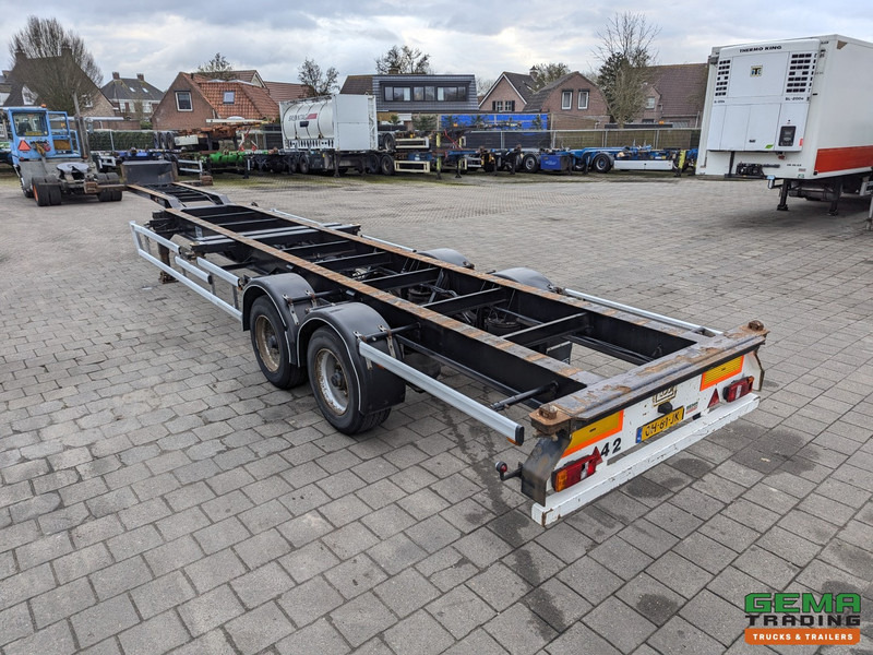 Floor FLCO 12-18 2-Assen BPW - Trommelremmen - 2x 20FT en 40FT Aansluiting - 4140KG - Container/ Wechselfahrgestell Auflieger: das Bild 3 Floor FLCO 12-18 2-Assen BPW - Trommelremmen - 2x 20FT en 40FT Aansluiting - 4140KG - Container/ Wechselfahrgestell Auflieger: das Bild 3