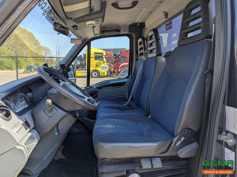 Iveco 35C18/T 4x2 Euro4 - BE-Trekker - 3-Zits - Luchthoorns - NAP - Sattelzugmaschine: das Bild 5 Iveco 35C18/T 4x2 Euro4 - BE-Trekker - 3-Zits - Luchthoorns - NAP - Sattelzugmaschine: das Bild 5