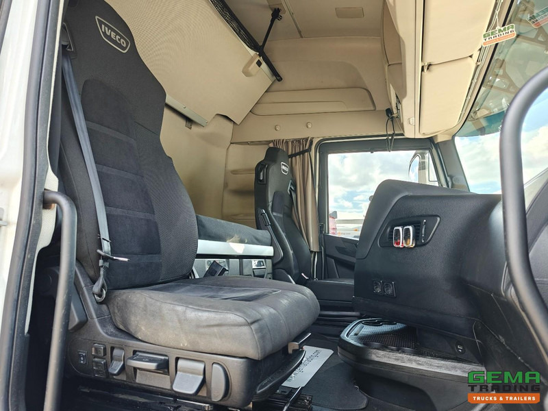 Sattelzugmaschine Iveco S-WAY 420 4x2 Euro6D - Dubbele Tanks - StandAirco - Navi - SMARTTacho V2 - 04/2026 APK: das Bild 16 Sattelzugmaschine Iveco S-WAY 420 4x2 Euro6D - Dubbele Tanks - StandAirco - Navi - SMARTTacho V2 - 04/2026 APK: das Bild 16