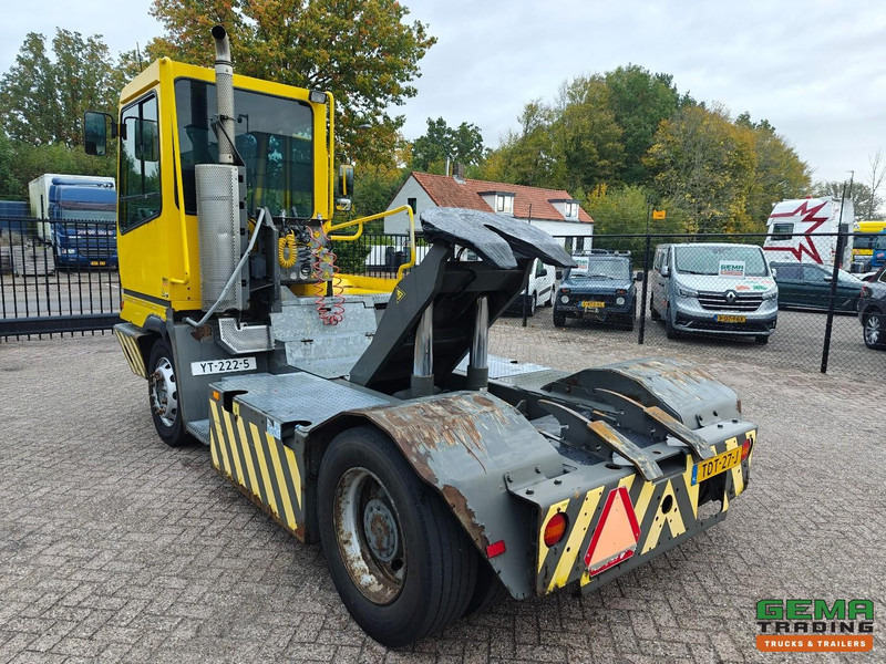 Terberg YT182 Allison - Schotel 30T - Naafreductie - Cummins - Landbouw Kenteken 40km/h - Terminaltraktor: das Bild 4 Terberg YT182 Allison - Schotel 30T - Naafreductie - Cummins - Landbouw Kenteken 40km/h - Terminaltraktor: das Bild 4
