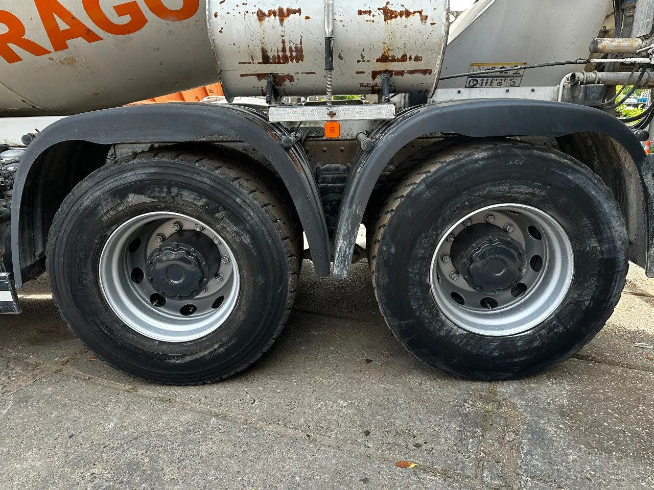 MAN TGA 35.360 8X4 CIFA Beton Mixer Spring/Spring ZF - Fahrmischer: das Bild 5 MAN TGA 35.360 8X4 CIFA Beton Mixer Spring/Spring ZF - Fahrmischer: das Bild 5