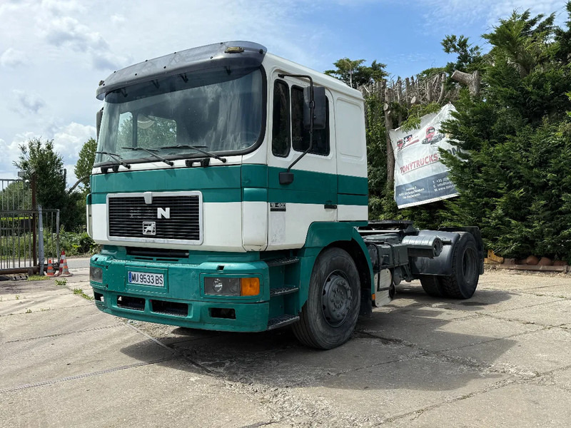 MAN 19.403 4X2 Tractor-unit Spring/Air ZF Manual Gear Low cabine - Sattelzugmaschine: das Bild 2 MAN 19.403 4X2 Tractor-unit Spring/Air ZF Manual Gear Low cabine - Sattelzugmaschine: das Bild 2