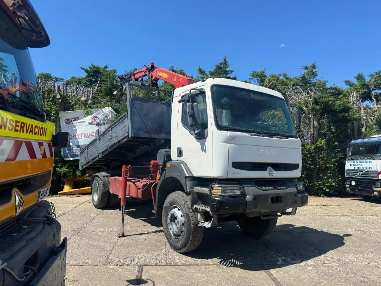 Renault Kerax 340 4X2 Tipper+Crane Spring/Spring Euro2 M - Sattelzugmaschine: das Bild 1 Renault Kerax 340 4X2 Tipper+Crane Spring/Spring Euro2 M - Sattelzugmaschine: das Bild 1