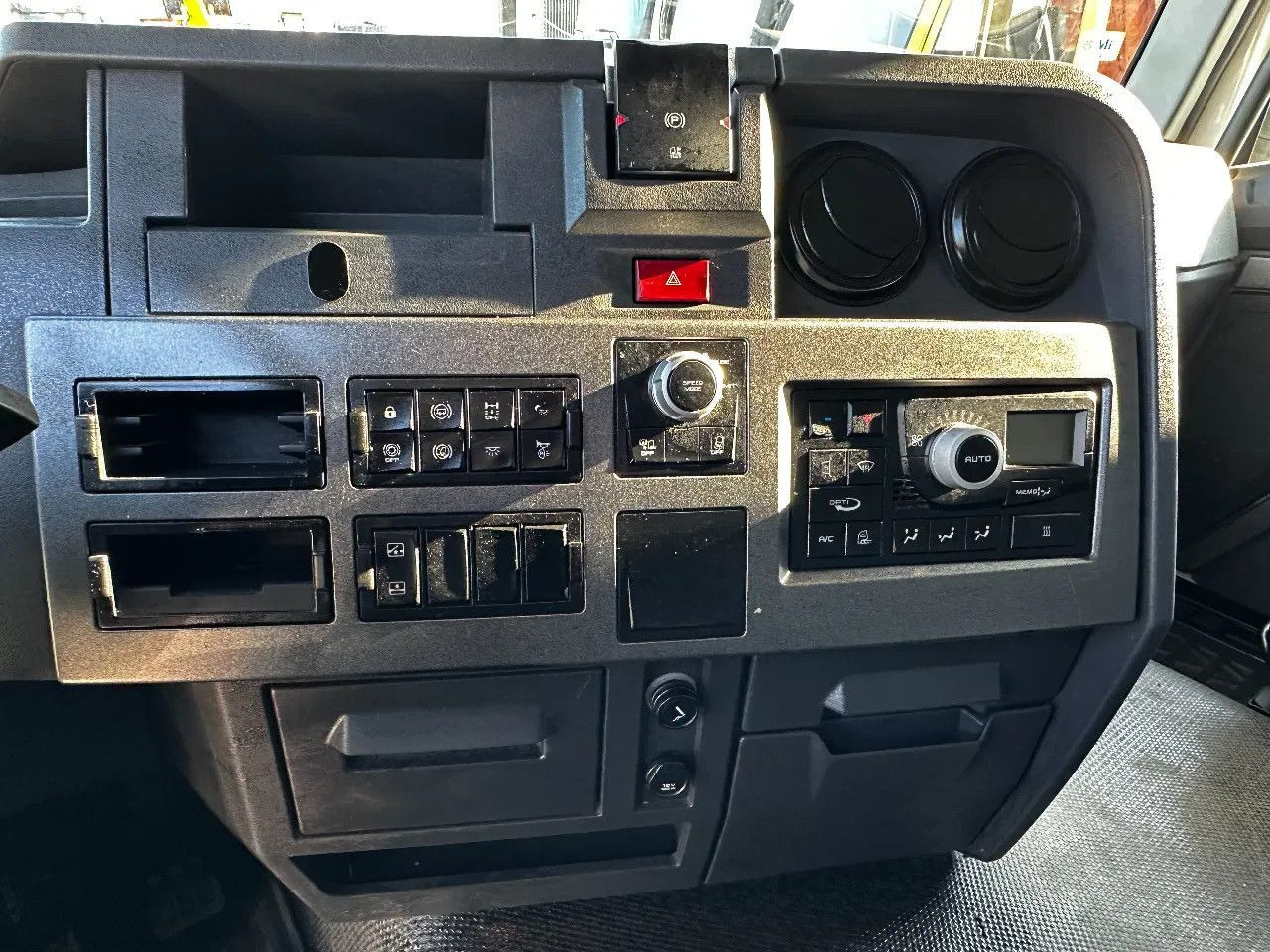 Sattelzugmaschine Renault T460 4X2 Tractor-unit Spring/Air PROD2019 Retard: das Bild 16