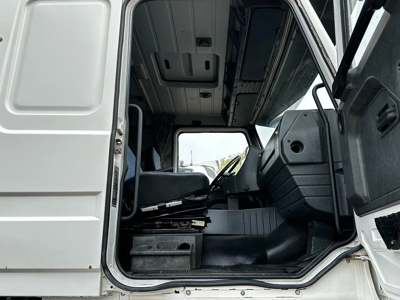 Sattelzugmaschine Scania R113-360 4X2 Tractor-unit Spring/Air Manual Gear: das Bild 7