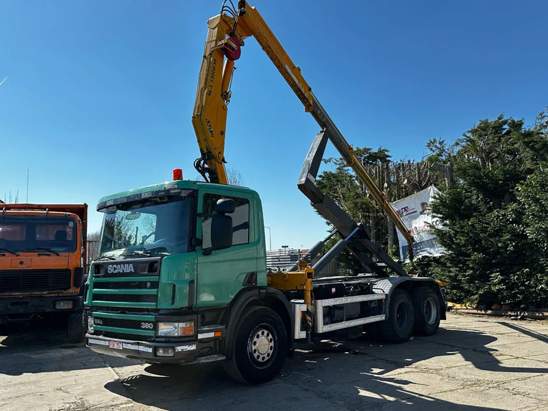 Scania P114-380 6X2 Ampirol + Heila 13000 5T Crane Manual Gear - Containerwagen/ Wechselfahrgestell LKW: das Bild 2 Scania P114-380 6X2 Ampirol + Heila 13000 5T Crane Manual Gear - Containerwagen/ Wechselfahrgestell LKW: das Bild 2