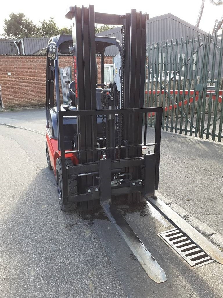 Manitou MI 25 D - Dieselstapler: das Bild 3 Manitou MI 25 D - Dieselstapler: das Bild 3