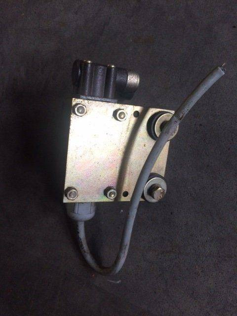 2XPosition Switch for Linde K15-4, and Still M15-4 - Lenkstockschalter für Flurförderzeug: das Bild 2 2XPosition Switch for Linde K15-4, and Still M15-4 - Lenkstockschalter für Flurförderzeug: das Bild 2