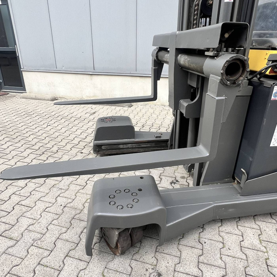 Atlet UFS250DTFVRE480 - Vierwegstapler: das Bild 5 Atlet UFS250DTFVRE480 - Vierwegstapler: das Bild 5