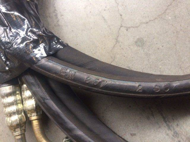 Hydraulic Hose , Type EN 857 - Hydraulik für Flurförderzeug: das Bild 2 Hydraulic Hose , Type EN 857 - Hydraulik für Flurförderzeug: das Bild 2