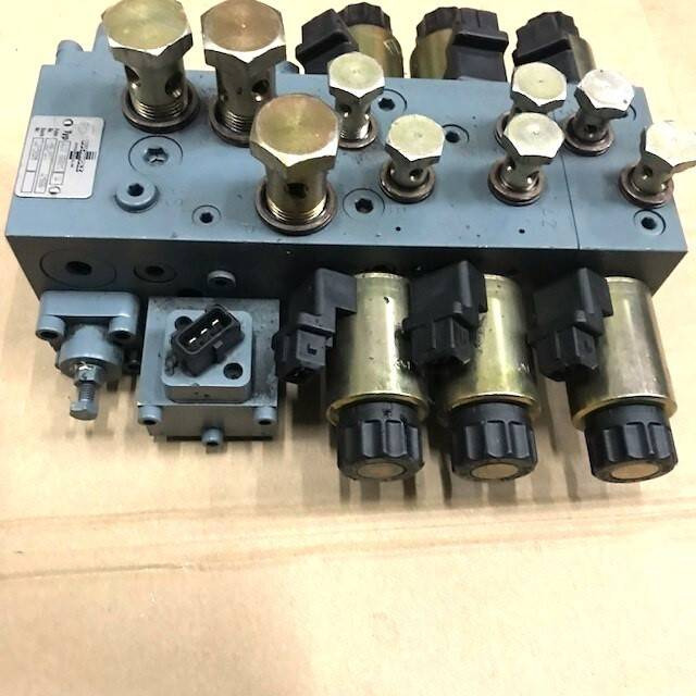 Hydraulic block for Caterpillar - Hydraulik ventil für Flurförderzeug: das Bild 4 Hydraulic block for Caterpillar - Hydraulik ventil für Flurförderzeug: das Bild 4