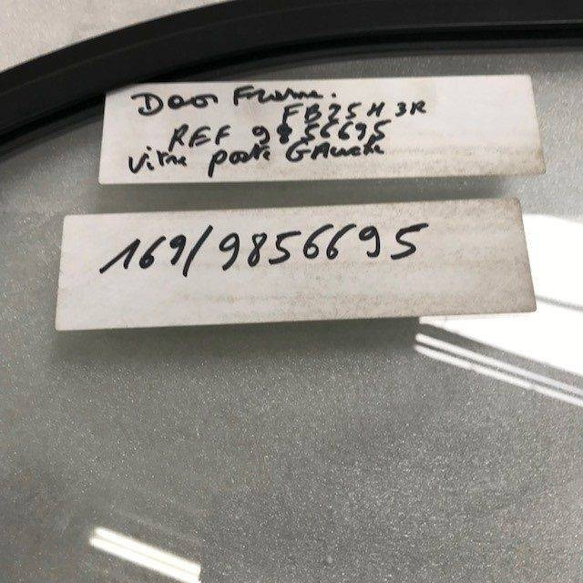 Left Door Frame for Komatsu - Fenster und Teile für Flurförderzeug: das Bild 3 Left Door Frame for Komatsu - Fenster und Teile für Flurförderzeug: das Bild 3