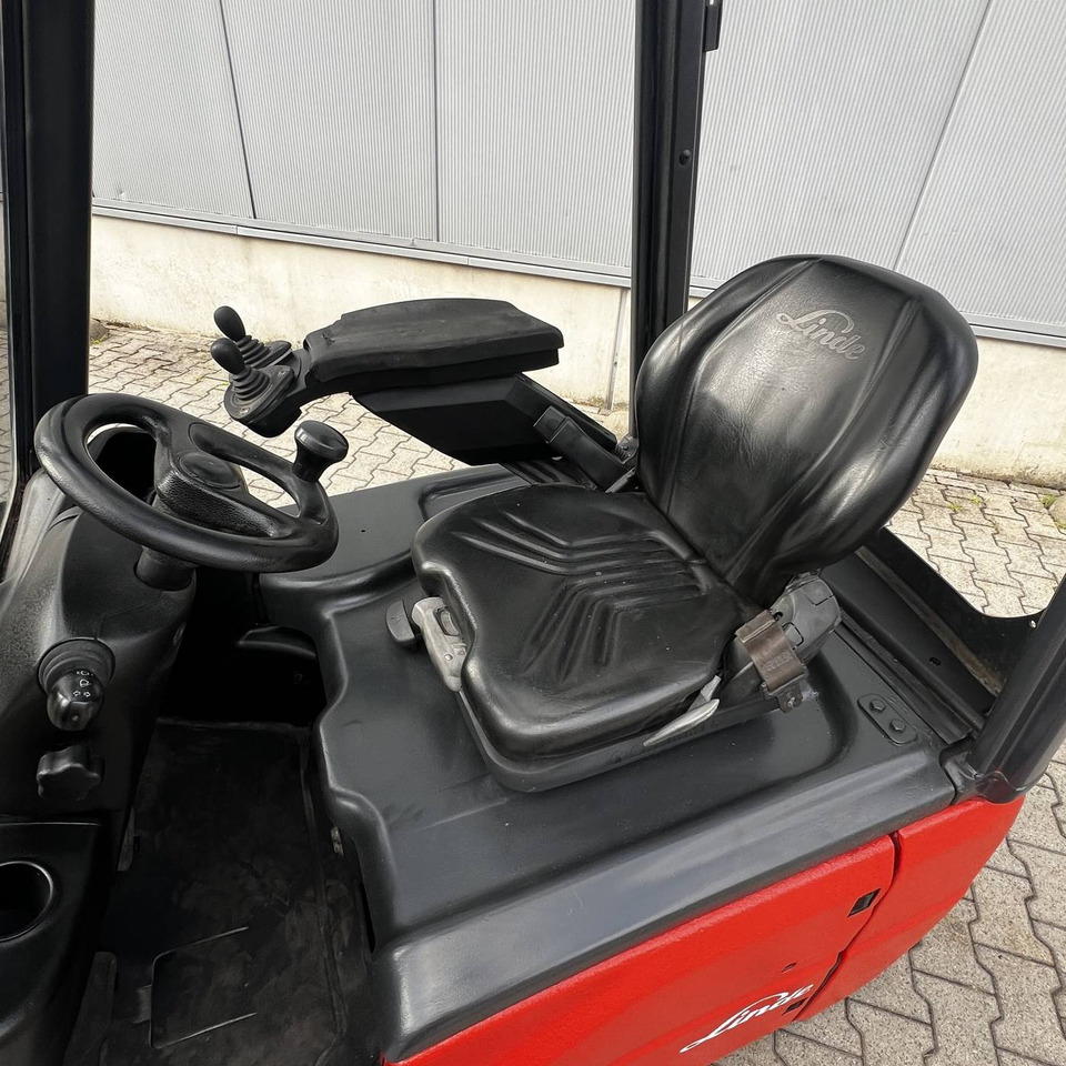 Linde E16C (386) - Elektrostapler: das Bild 3 Linde E16C (386) - Elektrostapler: das Bild 3