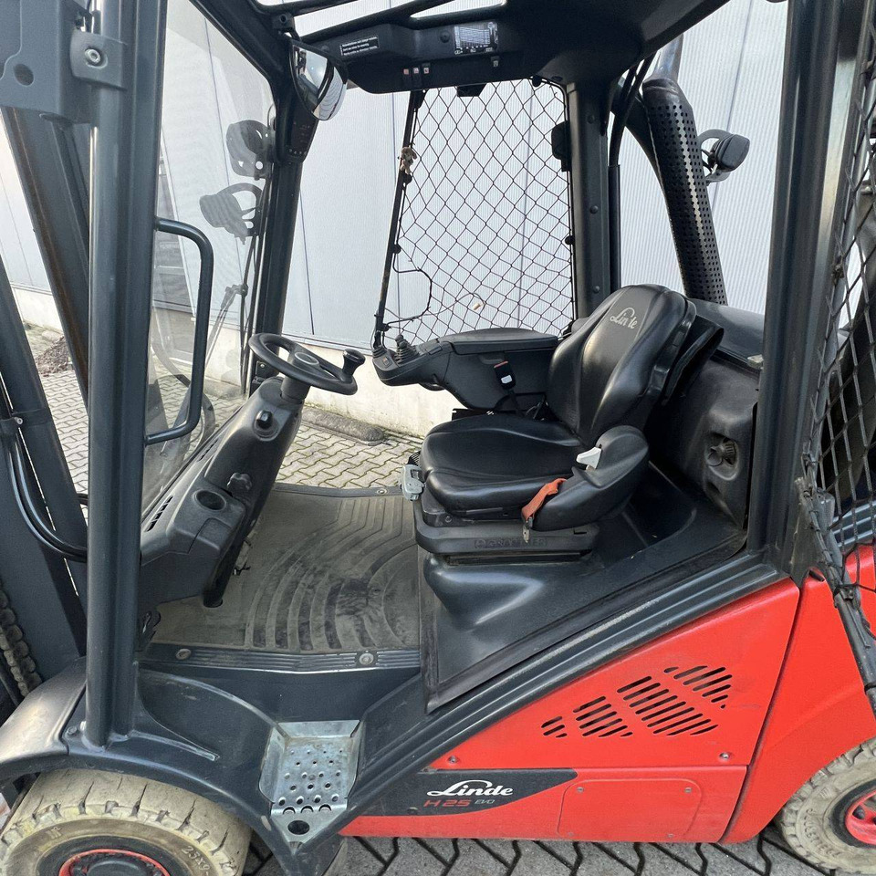 Linde H25T-02 (392) EVO - Treibgasstapler: das Bild 4 Linde H25T-02 (392) EVO - Treibgasstapler: das Bild 4