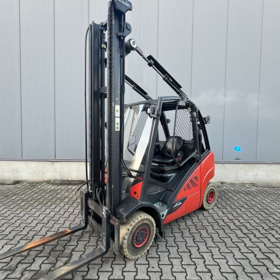 Treibgasstapler Linde H25T-02 (392) EVO: das Bild 1