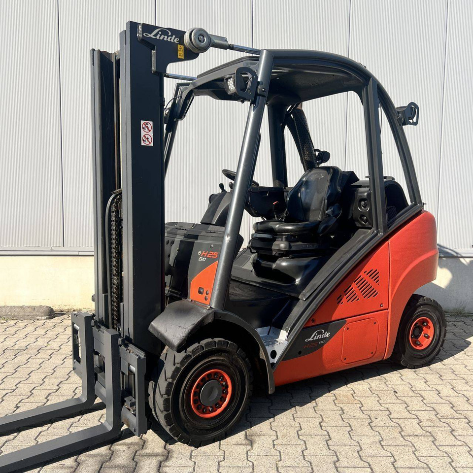 Linde H25T (392) EVO - Treibgasstapler: das Bild 1 Linde H25T (392) EVO - Treibgasstapler: das Bild 1