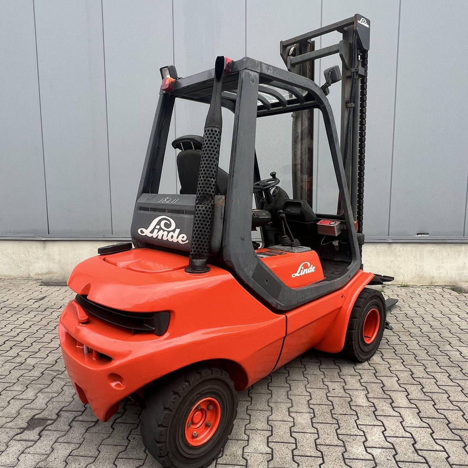 Linde H30D-02 (351) - Dieselstapler: das Bild 3 Linde H30D-02 (351) - Dieselstapler: das Bild 3