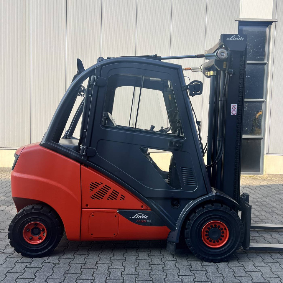Linde H35D (393) EVO - Dieselstapler: das Bild 2 Linde H35D (393) EVO - Dieselstapler: das Bild 2