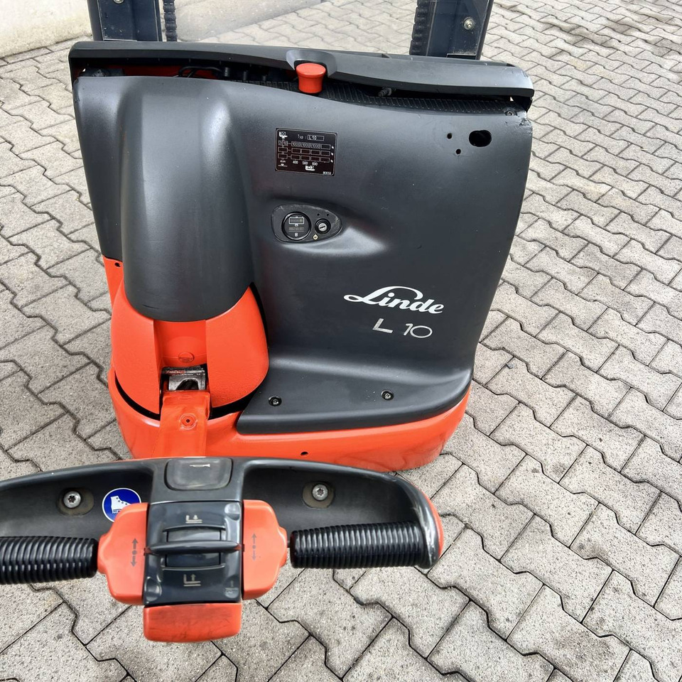 Linde L10 (379) - Hochhubwagen: das Bild 5 Linde L10 (379) - Hochhubwagen: das Bild 5